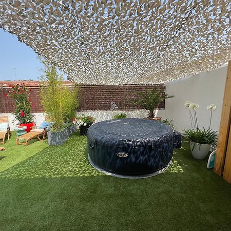 L'Avant Scene Meuble 5 Etoiles Parking Gratuit Jacuzzi อาวีญง ภายนอก รูปภาพ