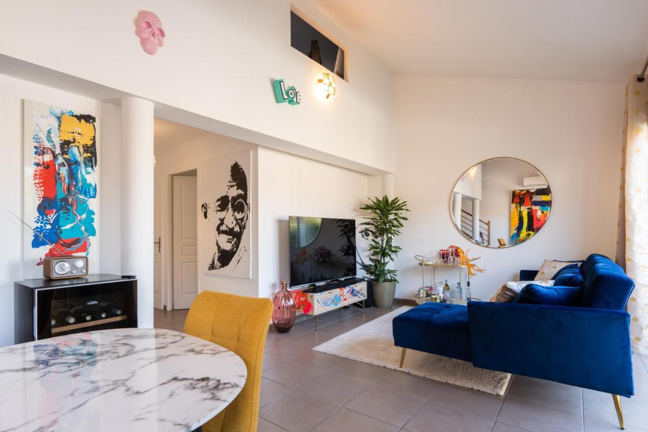 L'Avant Scene Meuble 5 Etoiles Parking Gratuit Jacuzzi อาวีญง ภายนอก รูปภาพ